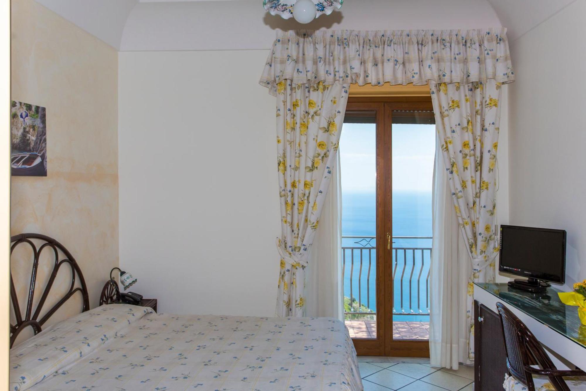 Hotel Holidays Fico D'india