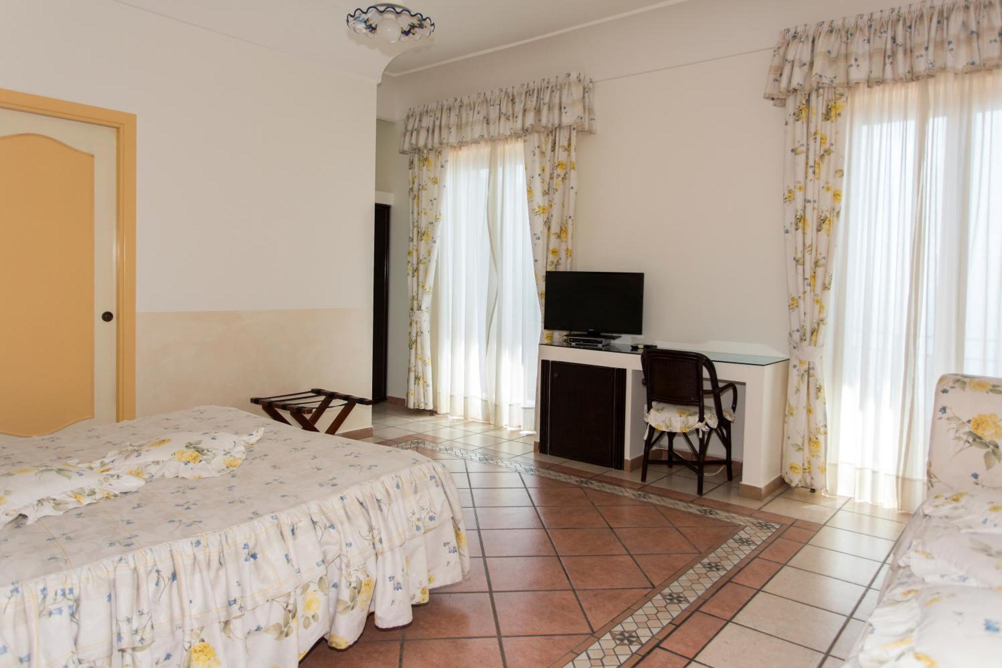 Holidays Fico D'india Hotel