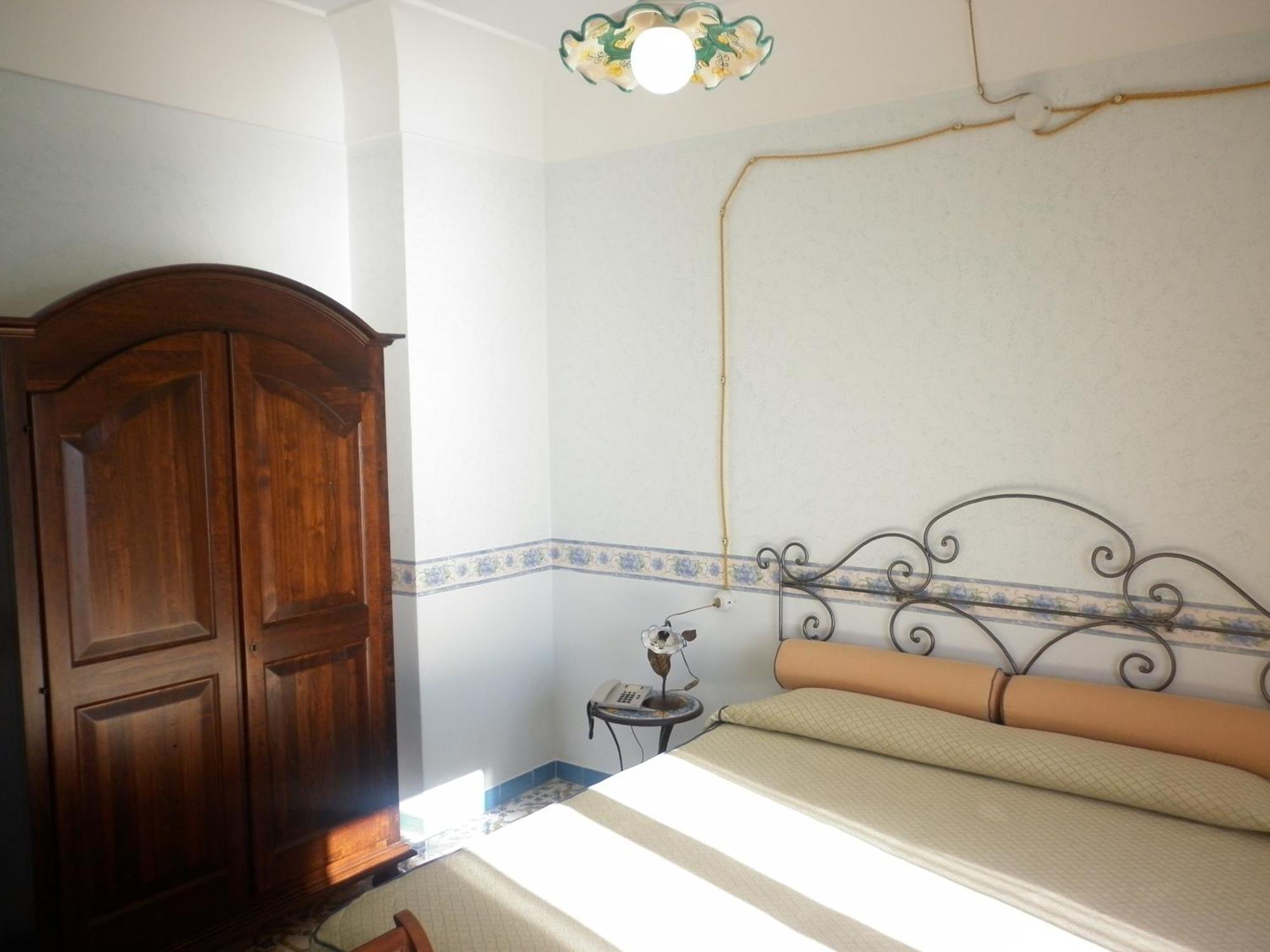 Hotel Holidays Fico D'india